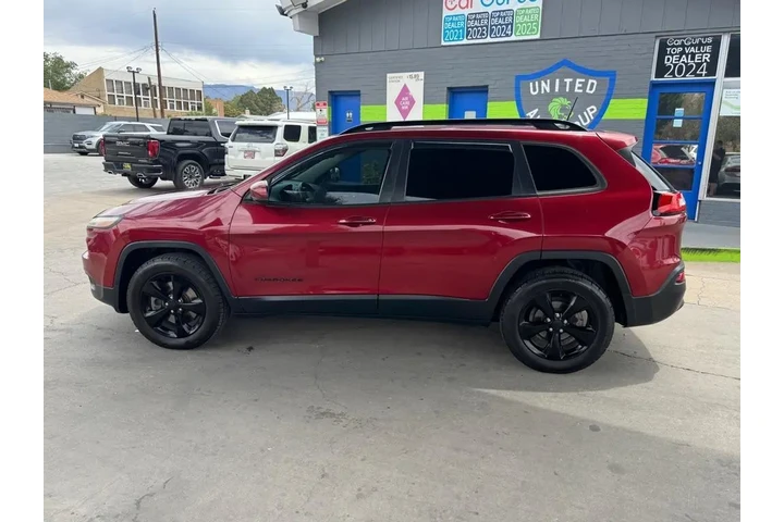 2017 Cherokee Limited FWD image 8