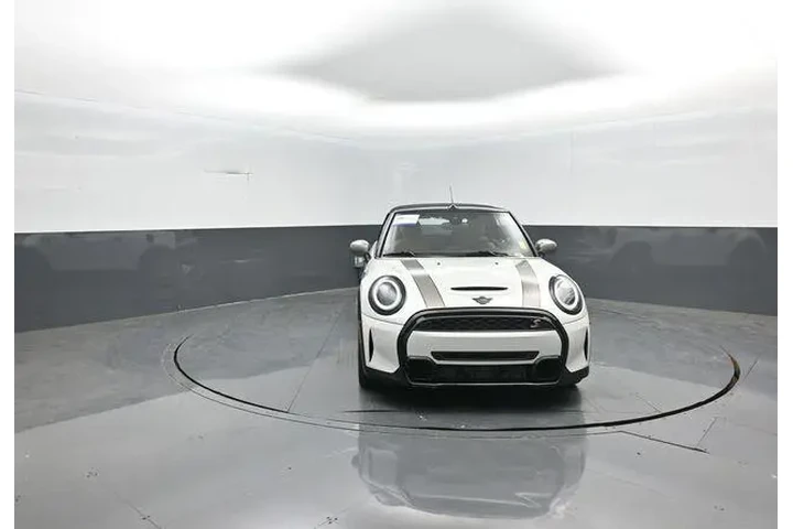 $37426 : MINI Convertible 2024 Cooper image 2