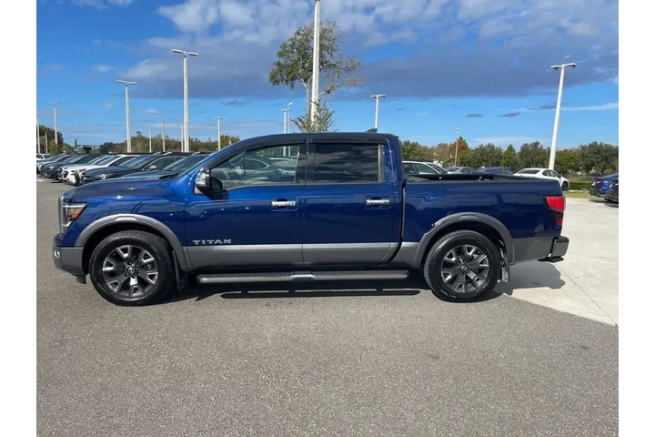 $38232 : Nissan Titan 2023 4x2 Platin image 9