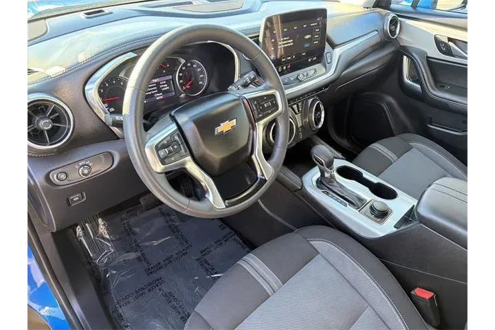 $21311 : Chevrolet Blazer 2024 AWD LT image 2