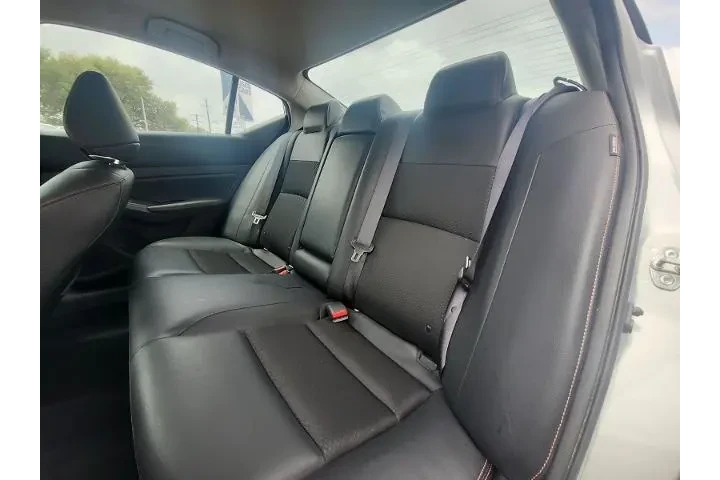 $17999 : Nissan Altima 2021 2.5 SR 4d image 8