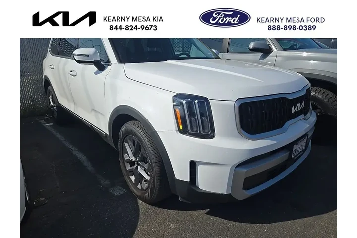 $34311 : Kia Telluride 2024 LX 4dr SU image 1