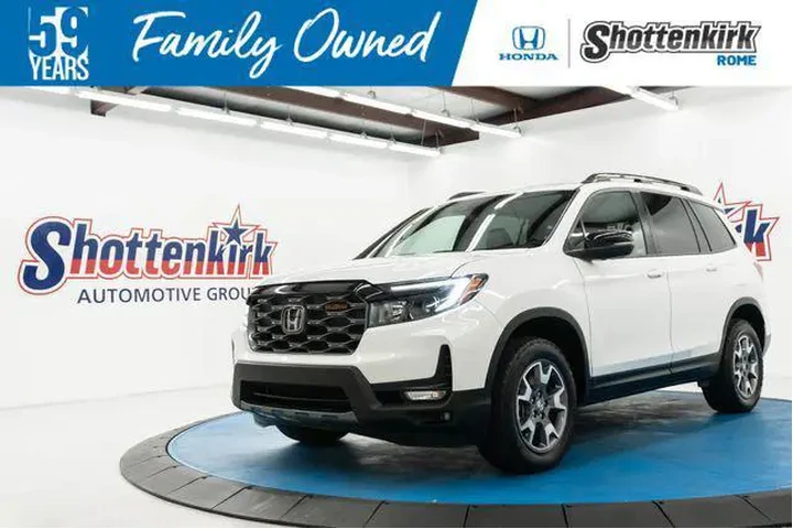 $35158 : Honda Passport 2023 AWD Trai image 1