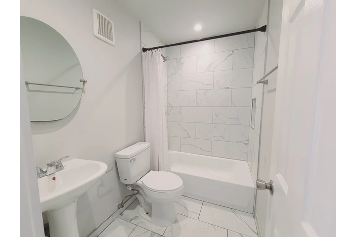 $1999 : RENTO APARTAMENTO image 5