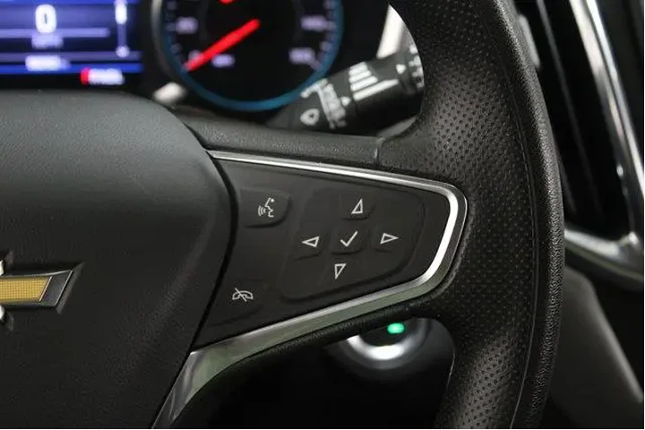 $19818 : Chevrolet Equinox 2023 4x4 L image 10