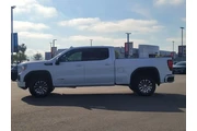$32918 : GMC Sierra 1500 2021 4x4 AT4 thumbnail