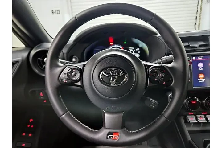 $28998 : Toyota GR86 2023 2dr Coupe 6 image 10