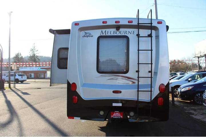 $39995 : 2013 E-450 image 7