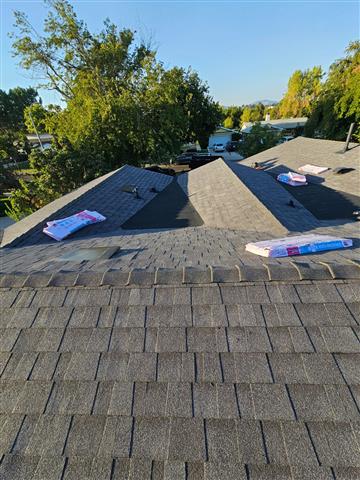 Sarmiento's Roofing image 2