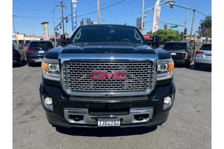 $27998 : 2015 GMC Sierra 2500HD Denali image 4