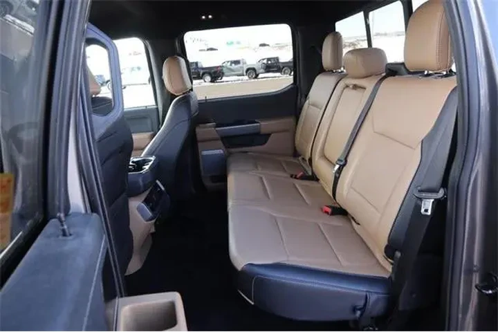 $36950 : Ford F-150 2022 4x4 Lariat 4 image 9