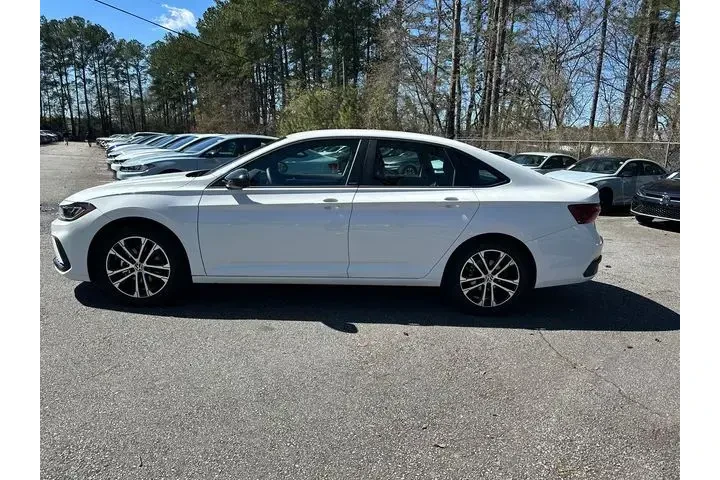$20785 : Volkswagen Jetta 2025 Sport image 8