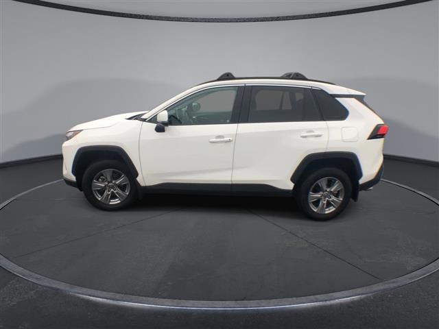 $31000 : PRE-OWNED 2022 TOYOTA RAV4 XLE image 5