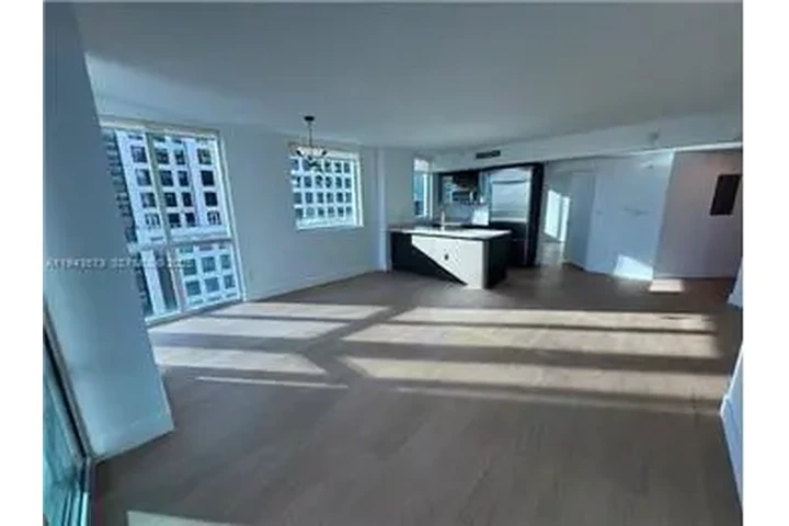 $4800 : Rental property with 2 bedro image 6