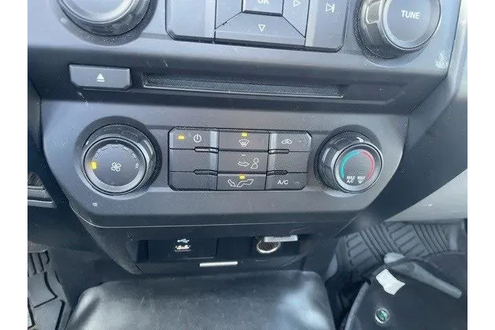 $16992 : Ford F-150 2016 4x2 XL 2dr R image 8