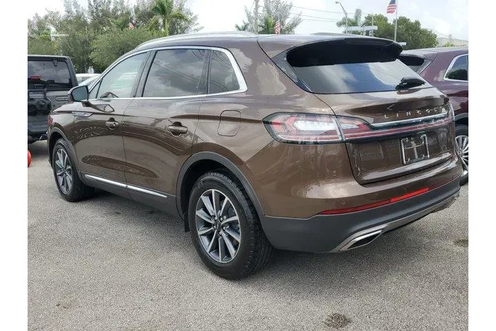 Lincoln Nautilus 2022 Standa image 3