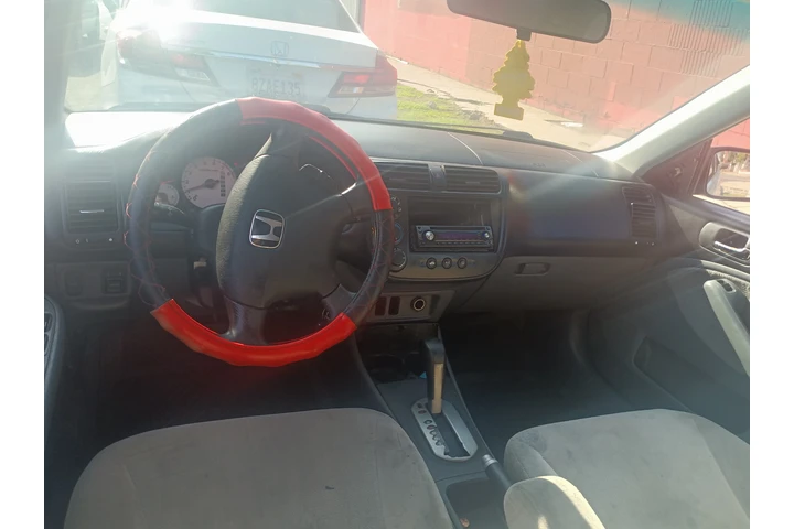 $1750 : 2002 Honda civic LX image 1