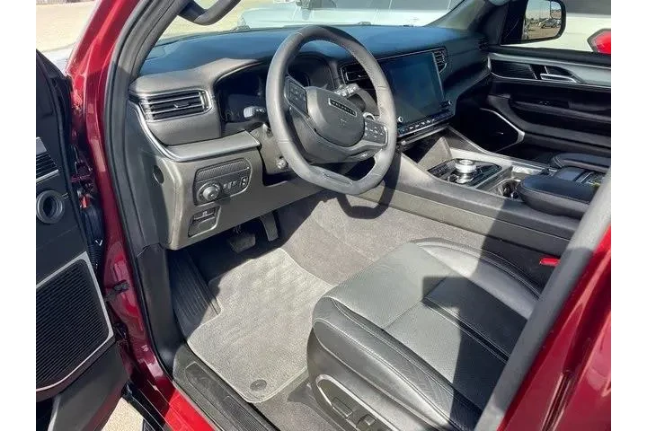 Jeep Wagoneer L 2024 4x4 Ser image 7