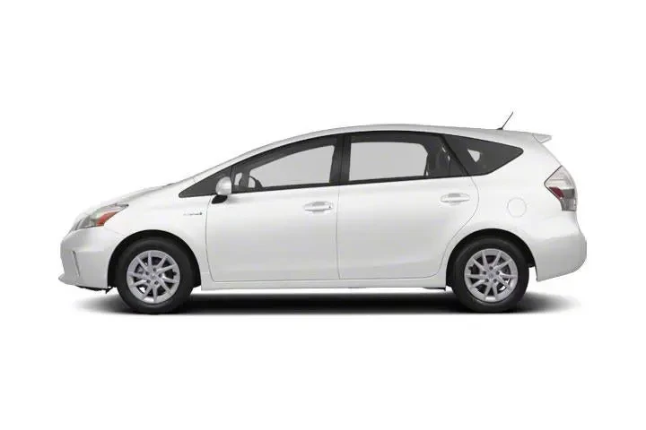 $11895 : Toyota Prius v 2013 Two 4dr image 2