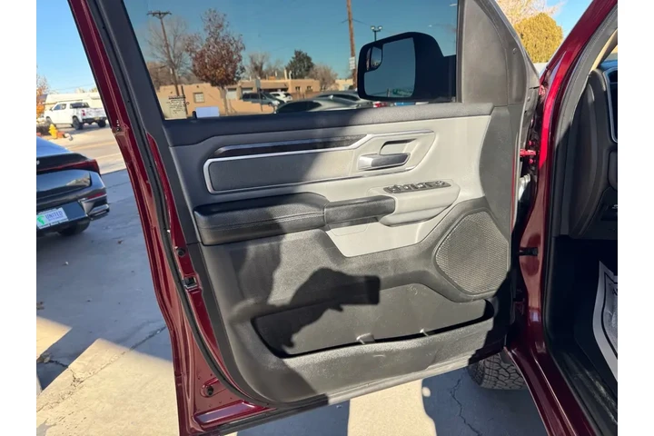 2019 RAM 1500 Big Horn Crew C image 10