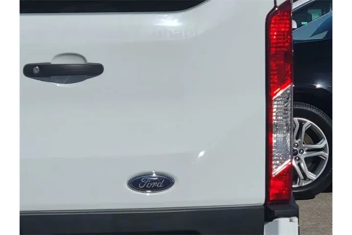 $31765 : Ford Transit 2023 250 3dr SW image 6
