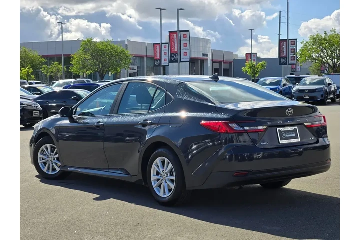 $28588 : Toyota Camry 2025 SE 4dr Sed image 6