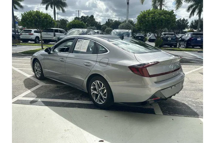 $20713 : Hyundai SONATA 2023 SEL 4dr image 9