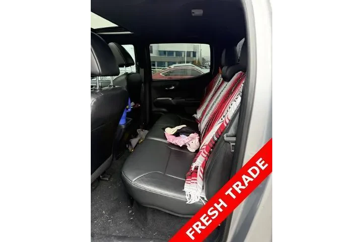 $34117 : Toyota Tacoma 2020 4x4 TRD P image 6