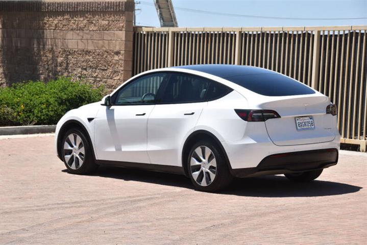 $29800 : 2021 Model Y Long Range image 9