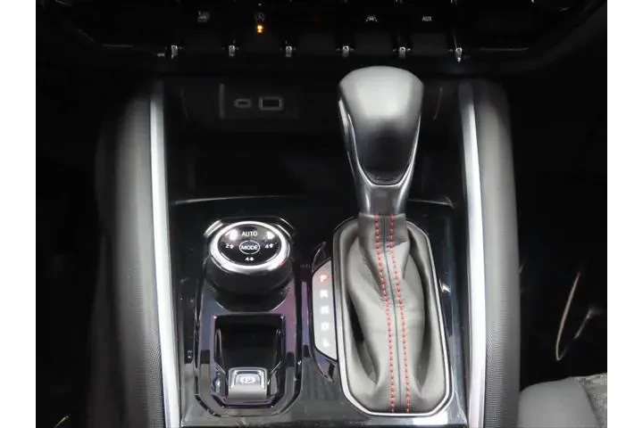 $38961 : Chevrolet Colorado 2024 4x4 image 9