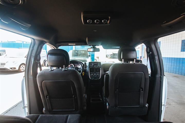 2019 Grand Caravan SE Plus image 9