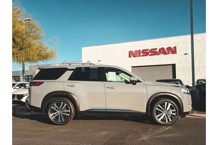 $35477 : Nissan Pathfinder 2024 Plati image 1