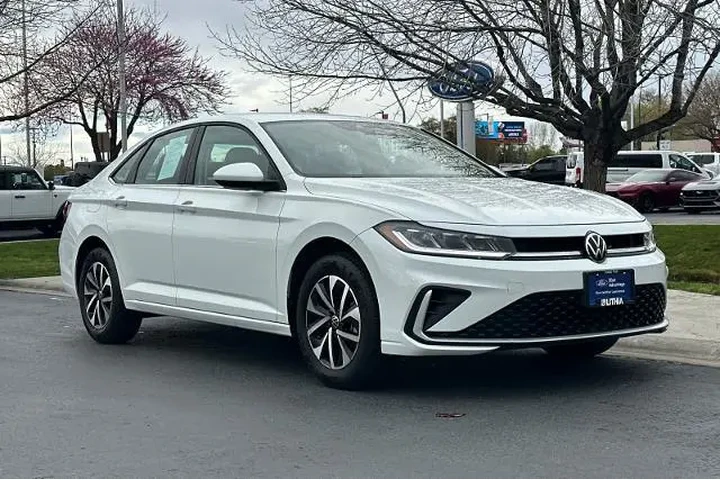 $19995 : Volkswagen Jetta 2025 S 4dr image 9