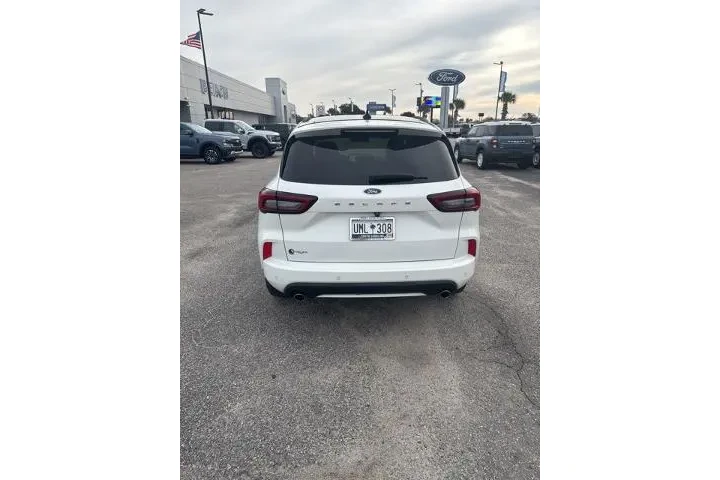 $22660 : Ford Escape 2023 ST-Line 4dr image 5