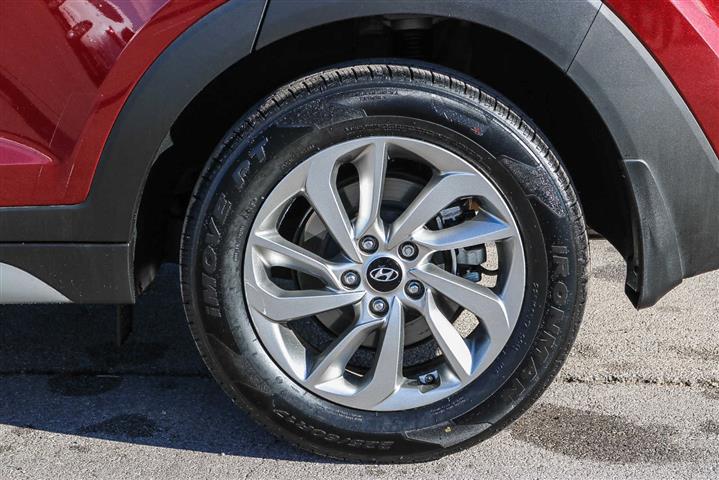 $17990 : Pre-Owned 2017 Hyundai Tucson image 10