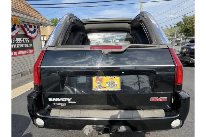 $3899 : 2004 GMC Envoy XUV SLT image 9