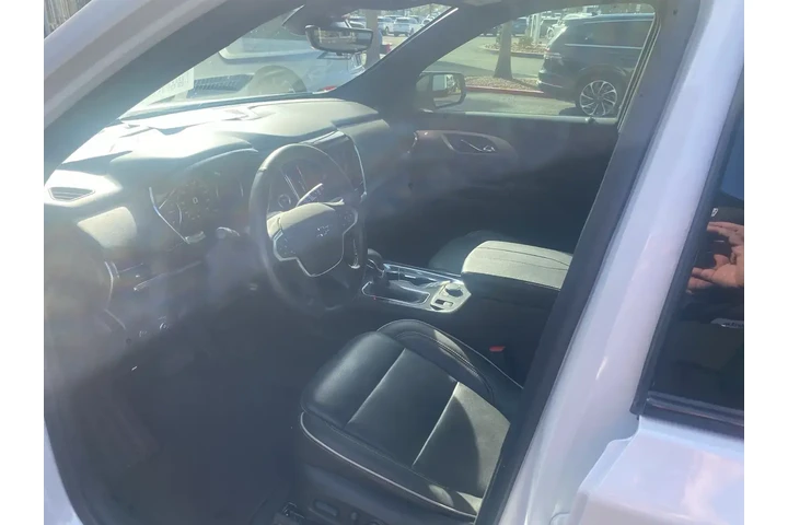 $33930 : Chevrolet Traverse 2023 Prem image 10
