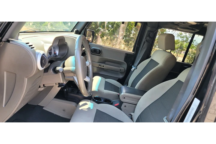$10999 : 2010 Jeep Wrangler SAHARA image 7