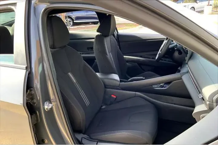 $20997 : Hyundai ELANTRA 2025 SEL Spo image 9