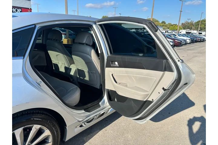 2017 Sonata Sport 2.4L image 10