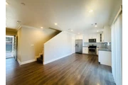 $1955 : 2 Bedroom Apt In Los Angeles thumbnail