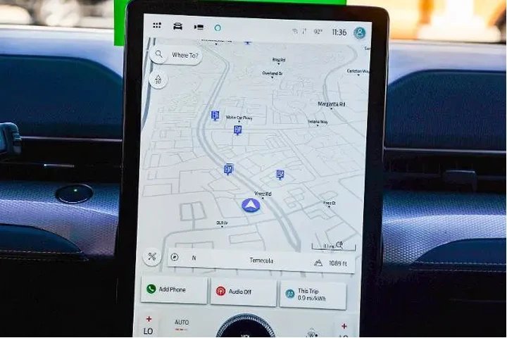 $27995 : Ford Mustang Mach-E 2023 Sel image 10