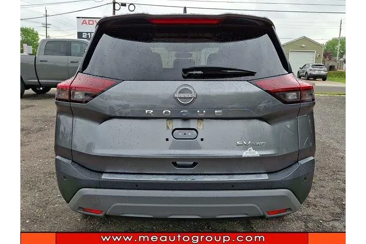 $24645 : Nissan Rogue 2023 AWD SV 4dr image 4