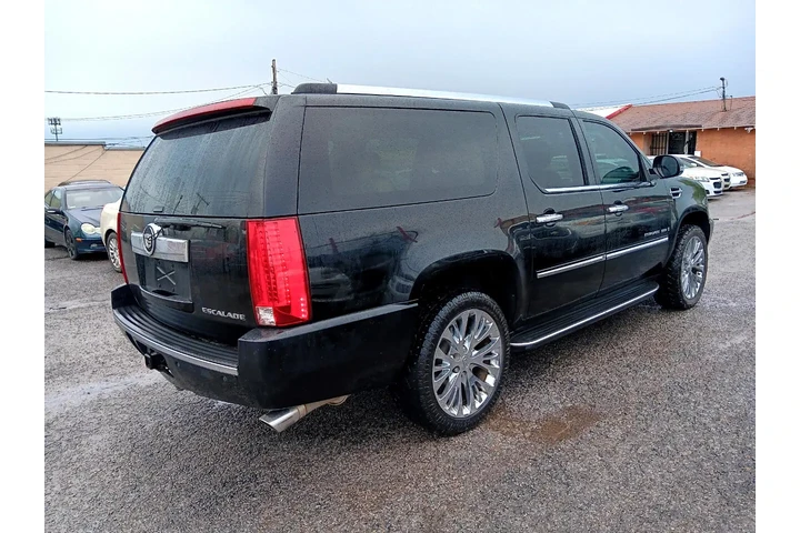 $6500 : 2008 Escalade BASE image 3