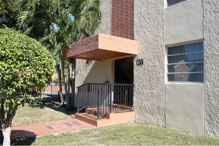 $193000 : Apartment for Sale 1/1 image 2