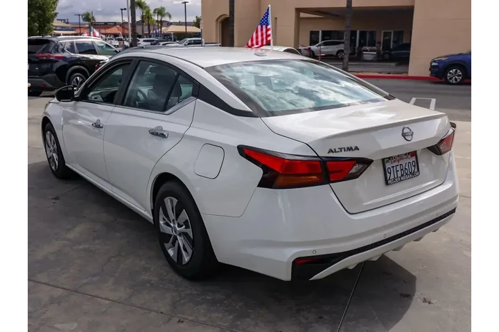 $22959 : Nissan Altima 2025 2.5 S 4dr image 5