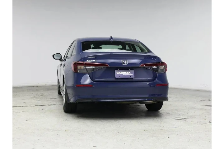 $24998 : Honda Civic 2025 LX 4dr Seda image 6