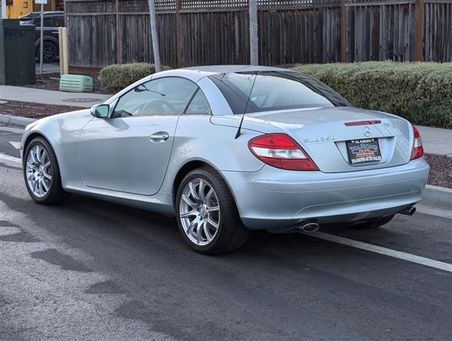 $11988 : 2005 SLK350 SLK-Class image 8