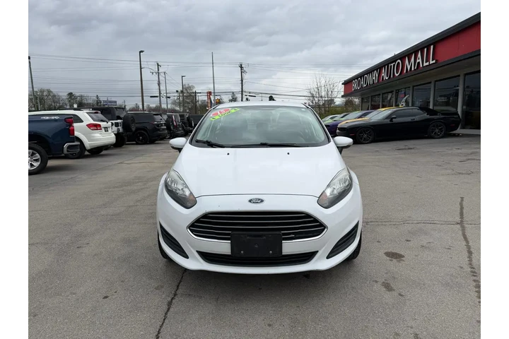 $5450 : 2015 Fiesta SE image 4