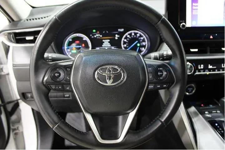 $29998 : Toyota Venza 2023 AWD LE 4dr image 7